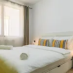 Jad - Isaran & Maurer Apartment Brasov